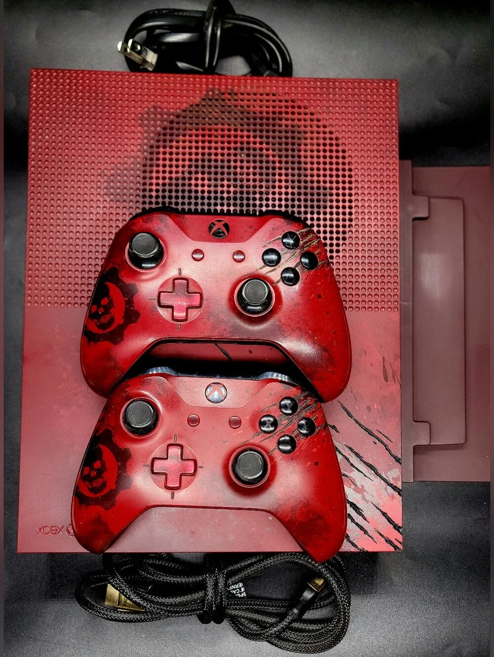 Microsoft Xbox One S Gears Of War 4 Limited Edition Red Console 2 Tb W/2 Control